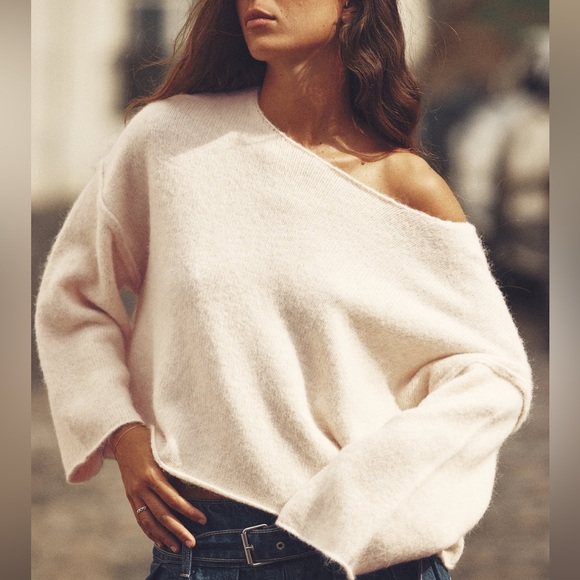 Zara Sweaters - Zara Cream Oversized Wide Neck Cropped Sweater NWT Medium